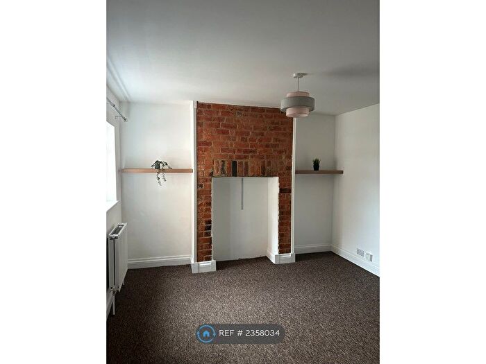 2 Bedroom Flat To Rent In Norfolk Road, Reading, RG30