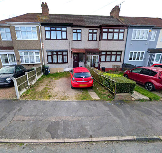3 Bedroom Terraced House For Sale In Lynton Avenue, Romford., RM7