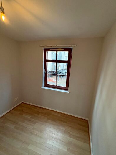 2 Bedroom Flat To Rent In East Cromwell Street, Edinburgh, EH6