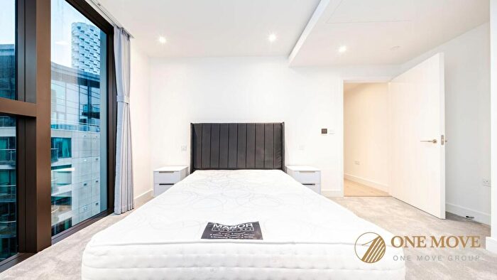 2 Bedroom Apartment To Rent In Harcourt Tower, South Quay Plaza, Canary Wharf, E14