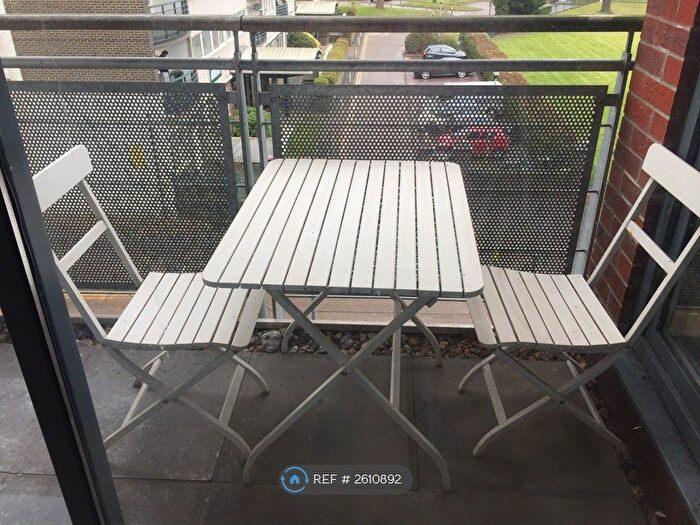2 Bedroom Flat To Rent In Bush House, London, SE18