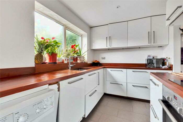 4 Bedroom Detached House To Rent In Gainsborough Drive, Ascot, Berkshire, SL5