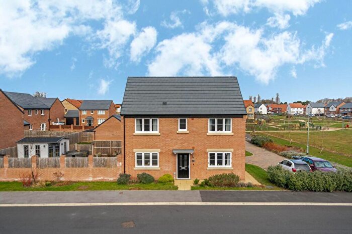 3 Bedroom Detached House For Sale In Rochester Row, LS23