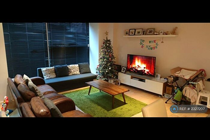 2 Bedroom Flat To Rent In Beetham Plaza, Liverpool, L2