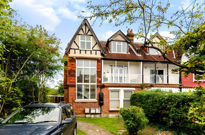 1 Bedroom Flat For Sale In Auckland Road, London, SE19