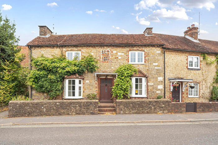 3 Bedroom End Of Terrace House For Sale In Haslemere Road, Liphook, GU30