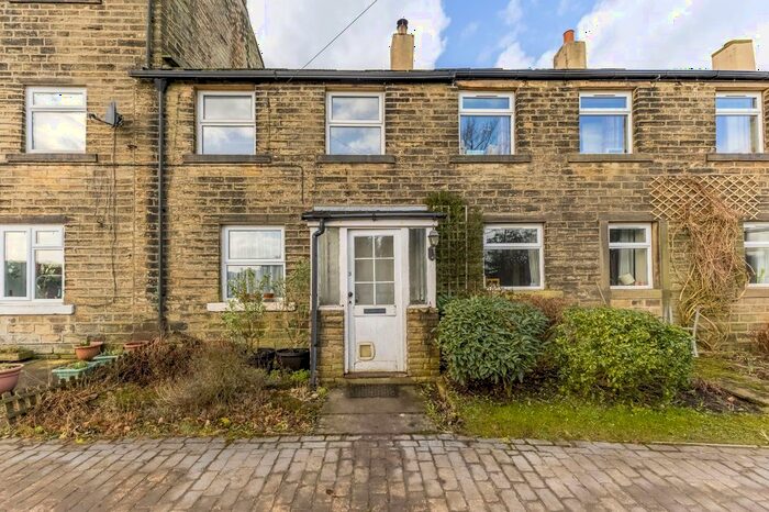 2 Bedroom Terraced House For Sale In Wellhouses, Holmfirth, HD9