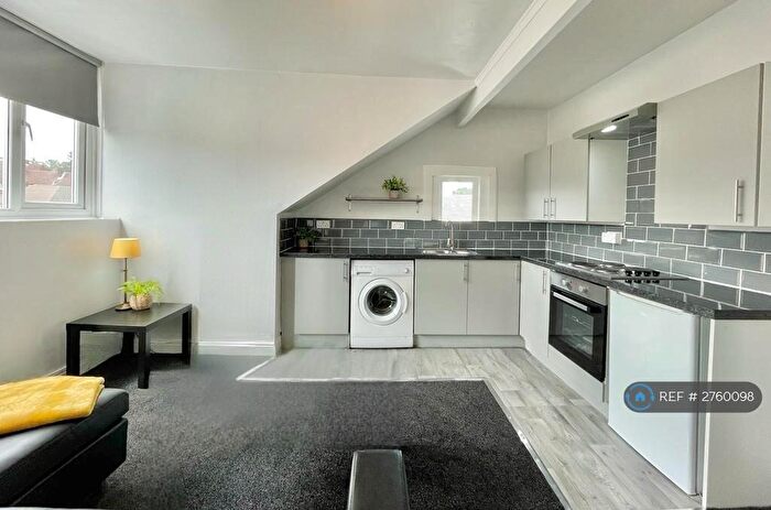 1 Bedroom Flat To Rent In Victoria Park Avenue, Leeds, LS13