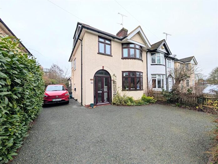 4 Bedroom Semi Detached House For Sale In Fairview Road, Stevenage, SG1