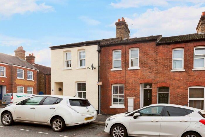 2 Bedroom Flat To Rent In Buckhurst Avenue, Sevenoaks, TN13