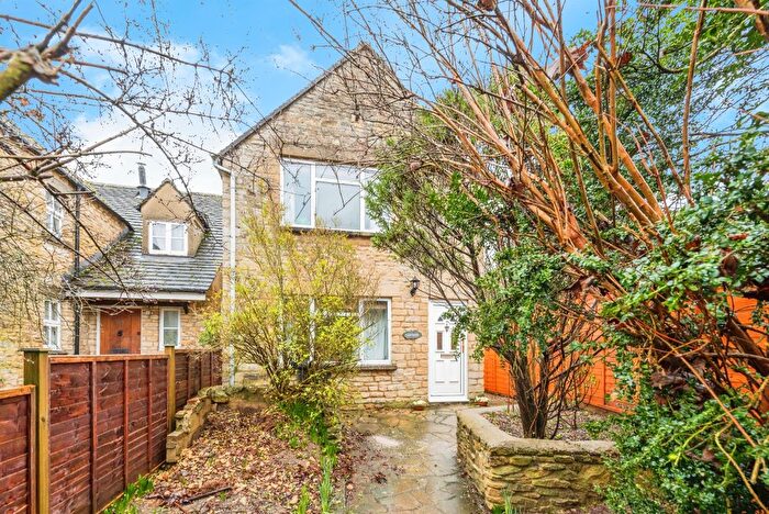 2 Bedroom Semi Detached House For Sale In Hixet Wood, Charlbury, Chipping Norton, OX7