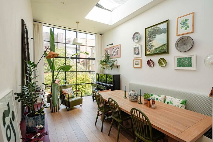 4 Bedroom Terraced House To Rent In Sears Street, Camberwell, London, SE5