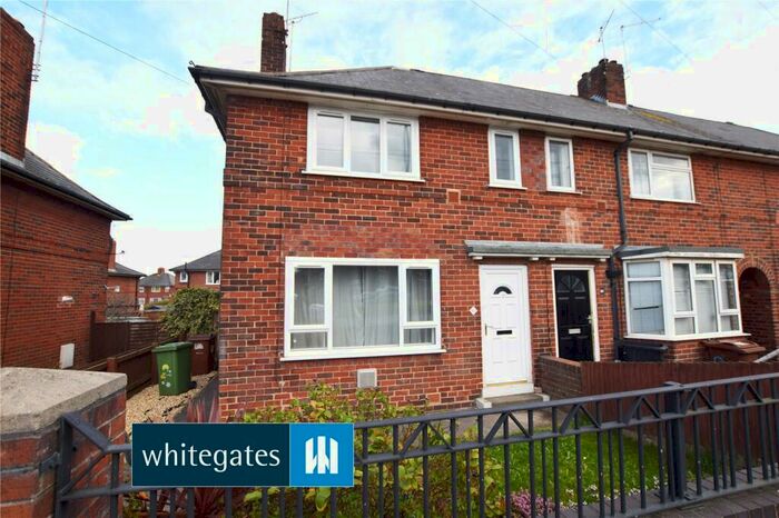 2 Bedroom Semi-Detached House To Rent In Belle Isle Road, Leeds, West Yorkshire, LS10