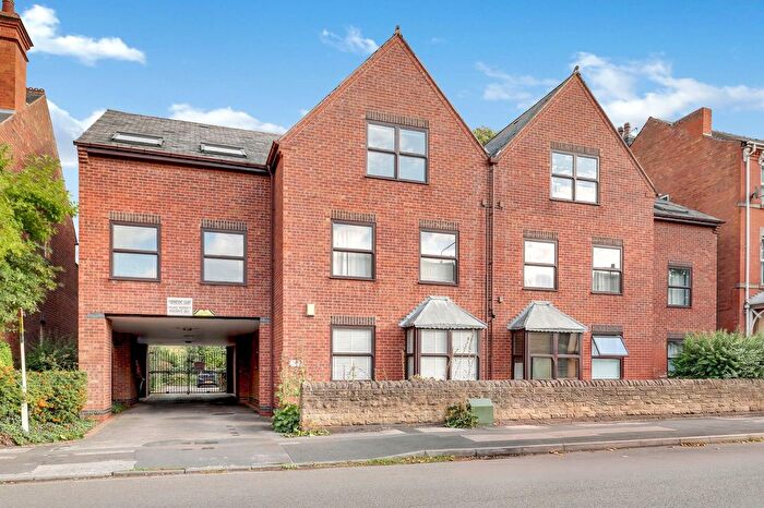 2 Bedroom Flat For Sale In Trent Boulevard, West Bridgford, NG2