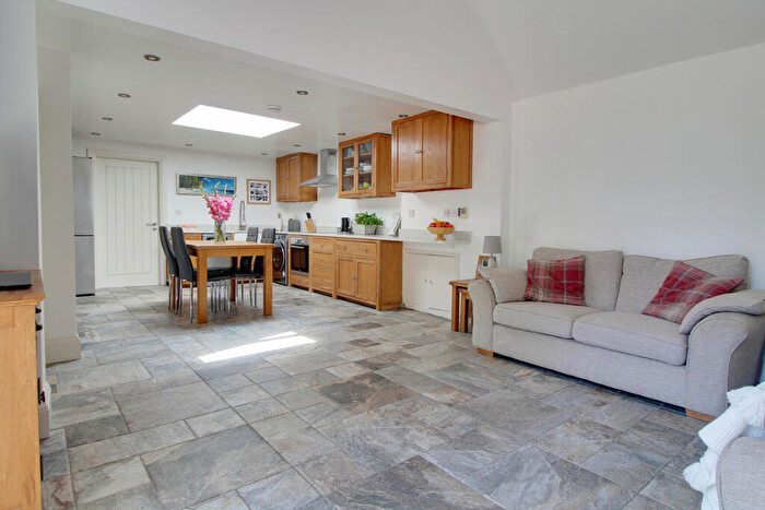 2 Bedroom Bungalow For Sale In Fernwood Farm, Rouncil Lane, Kenilworth, CV8