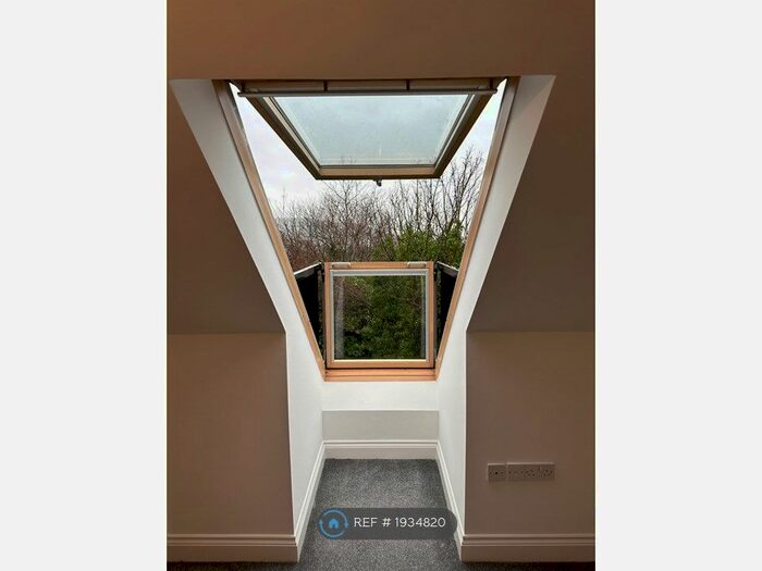 3 Bedroom End Of Terrace House To Rent In Plasmarl, Plasmarl, SA6