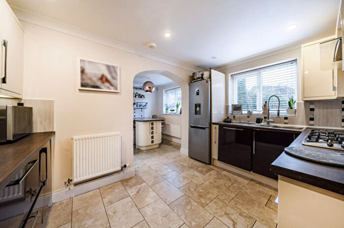 4 Bedroom Detached House For Sale In Sword Gardens, Rushy Platt, Swindon, SN5