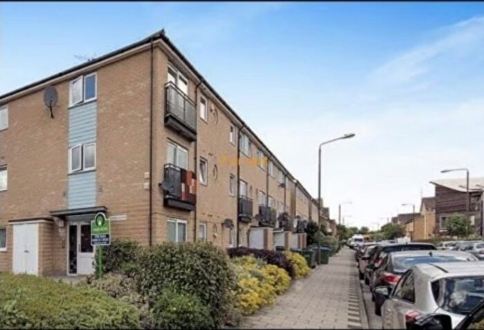 1 Bedroom Flat To Rent In Miles Drive, London, SE28