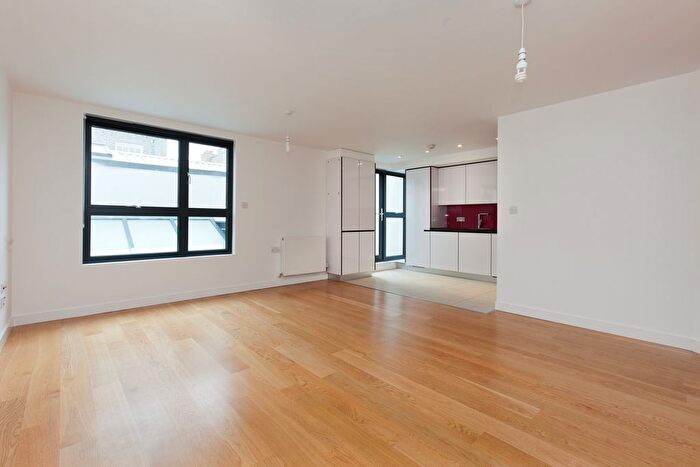 2 Bedroom Flat To Rent In Harmood Grove, London, NW1