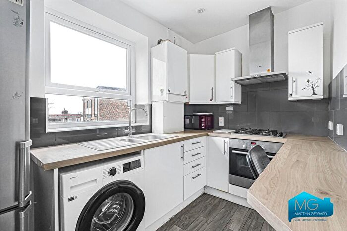 4 Bedroom Apartment To Rent In Brecknock Road, Tufnell Park, London, N7