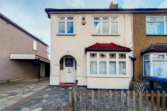 3 Bedroom Semi-Detached House To Rent In Carterhatch Road, Enfield, Middlesex, EN3