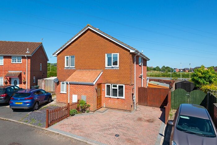2 Bedroom Semi Detached House For Sale In Flimwell, Ashford, TN23