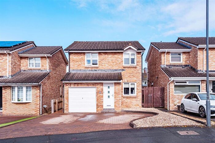 3 Bedroom Detached House For Sale In Silver Firs, Motherwell, ML1