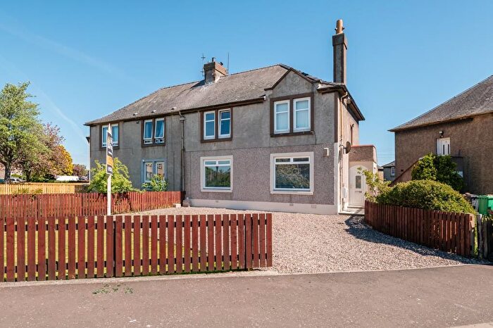 2 Bedroom Property To Rent In Memorial Road, Methil, Leven, KY8