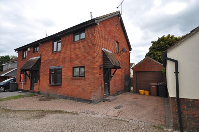 3 Bedroom Semi-Detached House To Rent In Barlows Reach, Chelmsford, Essex, CM2