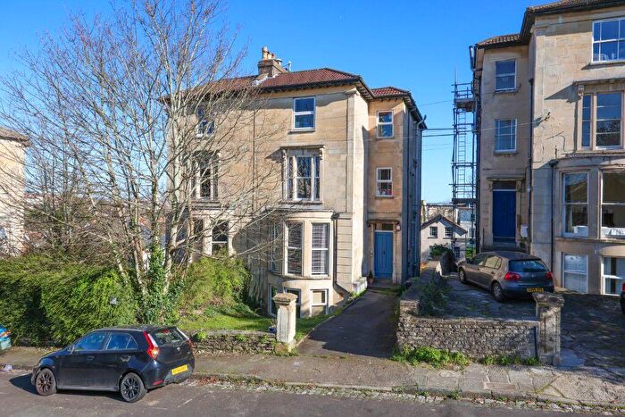 2 Bedroom Apartment For Sale In Southfield Road | Cotham, BS6