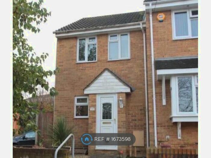 2 Bedroom End Of Terrace House To Rent In Wedgewood Drive, Chatham, ME5