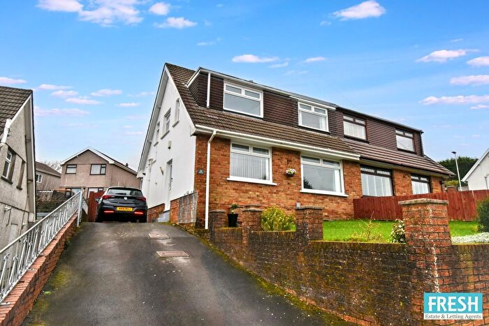 4 Bedroom Semi-Detached House For Sale In Maes Yr Haf, Llansamlet, Swansea, SA7