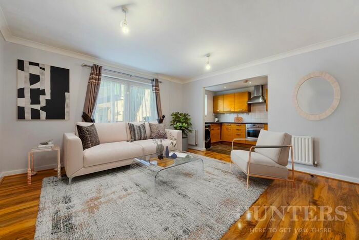 2 Bedroom Flat To Rent In Tottenham Green East, London, N15