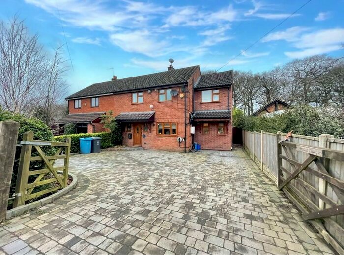 2 Bedroom Cottage For Sale In Pottal Pool Road, Penkridge, ST19