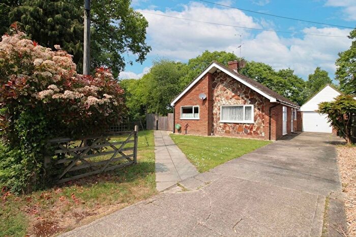 3 Bedroom Detached Bungalow For Sale In Bromley Green Road, Ruckinge, TN26
