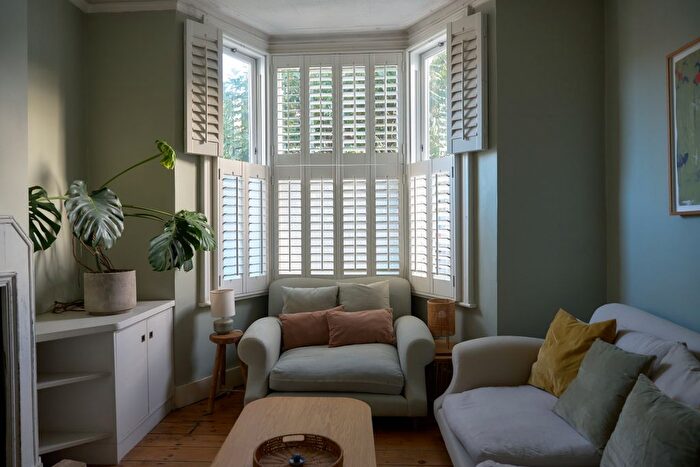 4 Bedroom Terraced House To Rent In Haringey Road, London, N15