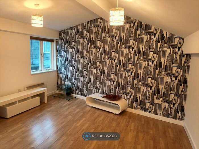 2 Bedroom Flat To Rent In Pekin Building, Liverpool, L2