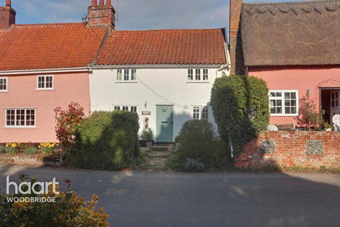 2 Bedroom Cottage For Sale In The Street, Crettingham, IP13