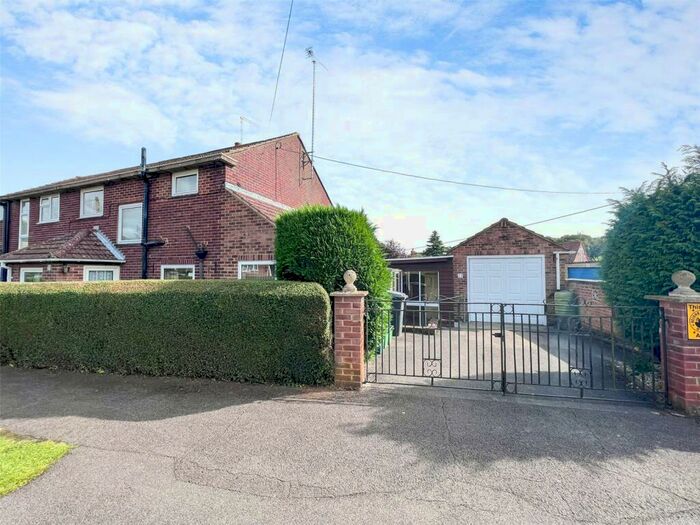 3 Bedroom Semi-Detached House For Sale In Mant Close, Wickham, Newbury, Berkshire, RG20