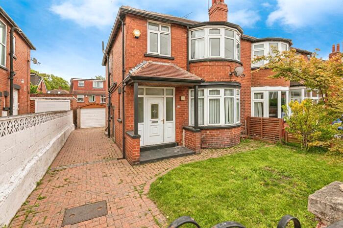 3 Bedroom House To Rent In St Martins Crescent, Leeds, LS7