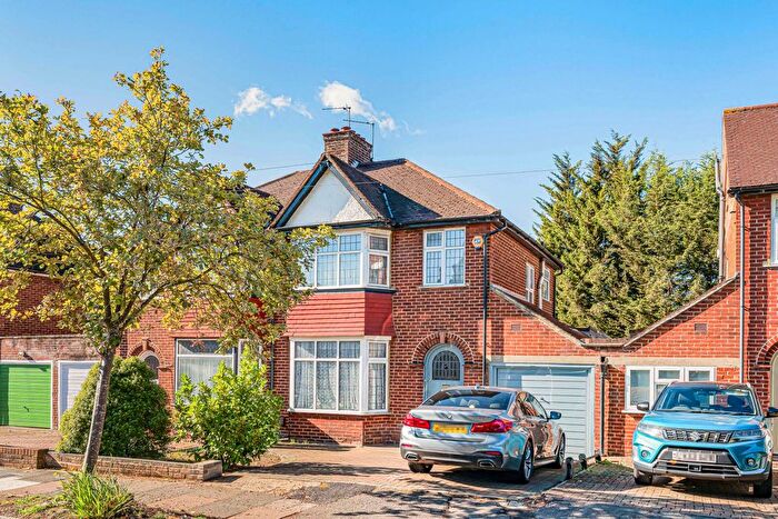 3 Bedroom Semi Detached House For Sale In Gyles Park, Stanmore, HA7