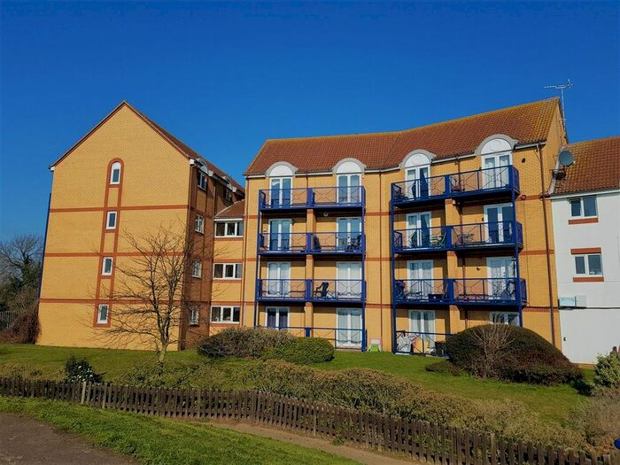 2 Bedroom Flat To Rent In Astley, Grays, RM17