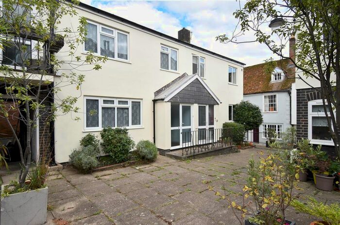 3 Bedroom Terraced House To Rent In Philip Cole Close, Hastings, TN34