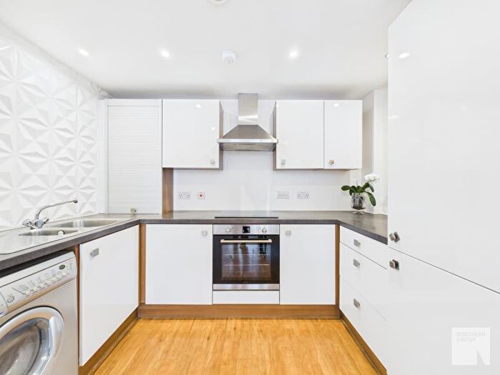 2 Bedroom Apartment To Rent In The Red Building :: Northern Quarter, M4