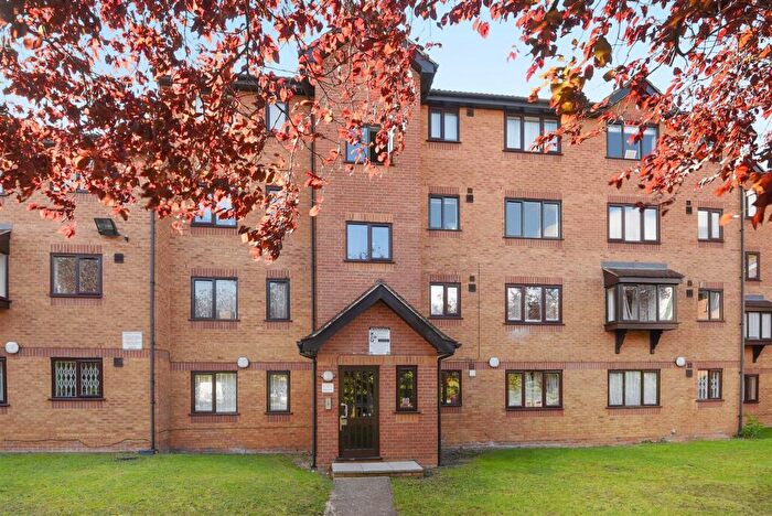 1 Bedroom Apartment To Rent In Grinstead Road, Deptford, SE8