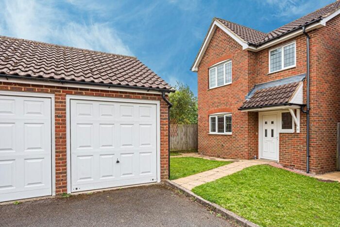 3 Bedroom Detached House To Rent In Langford Close St. Albans, AL4