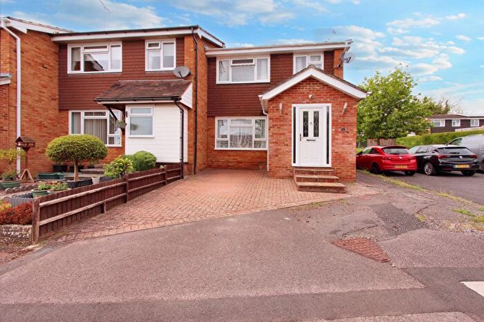 3 Bedroom Terraced House To Rent In Robin Close, Alton, GU34