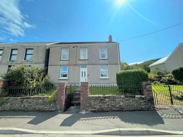 4 Bedroom Detached House For Sale In Dulais Road, Seven Sisters, Neath, SA10