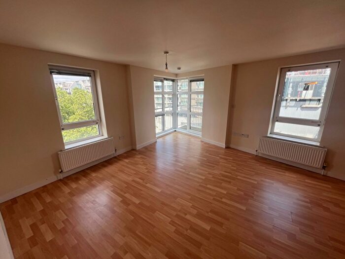 2 Bedroom Flat To Rent In Waterfront Plaza, The Atrium Waterfront Plaza, NG2