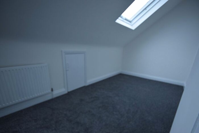 3 Bedroom Flat To Rent In Neasden Lane North, NW10
